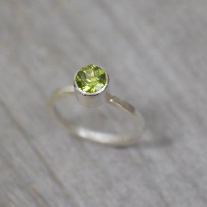 Peridot Ring In Sterling Silver, Leaf Green..