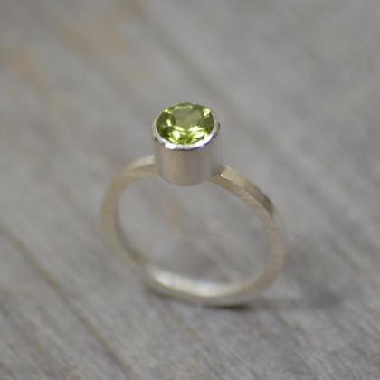 Peridot Ring In Sterling Silver, Le..