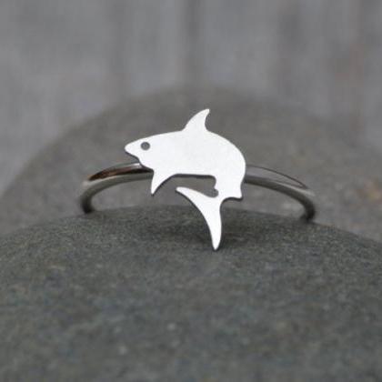 Shark Ring In Sterling Silver, Stackable Animal Ring on Luulla