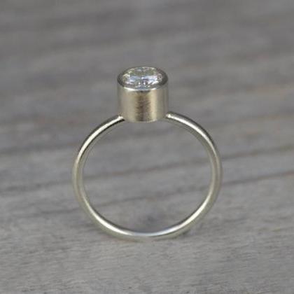 Moissanite Engagement Ring Set In 9..