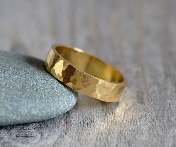 Hammered Effect Weding Band In Yellow Gold, Rustic Wedding Ring, Gold Wedding Band, Flat Wedding Band, Unisex Wedding Band