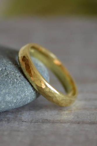 Rustic Weding Band With Hammer Effect in 18ct Yellow Gold, Rustic Wedding Ring, 18ct Yellow Gold Wedding Band, Unisex Wedding Band