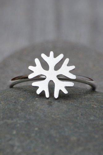 Snowflake Ring In Sterling Silver, Stackable Snowflake Ring